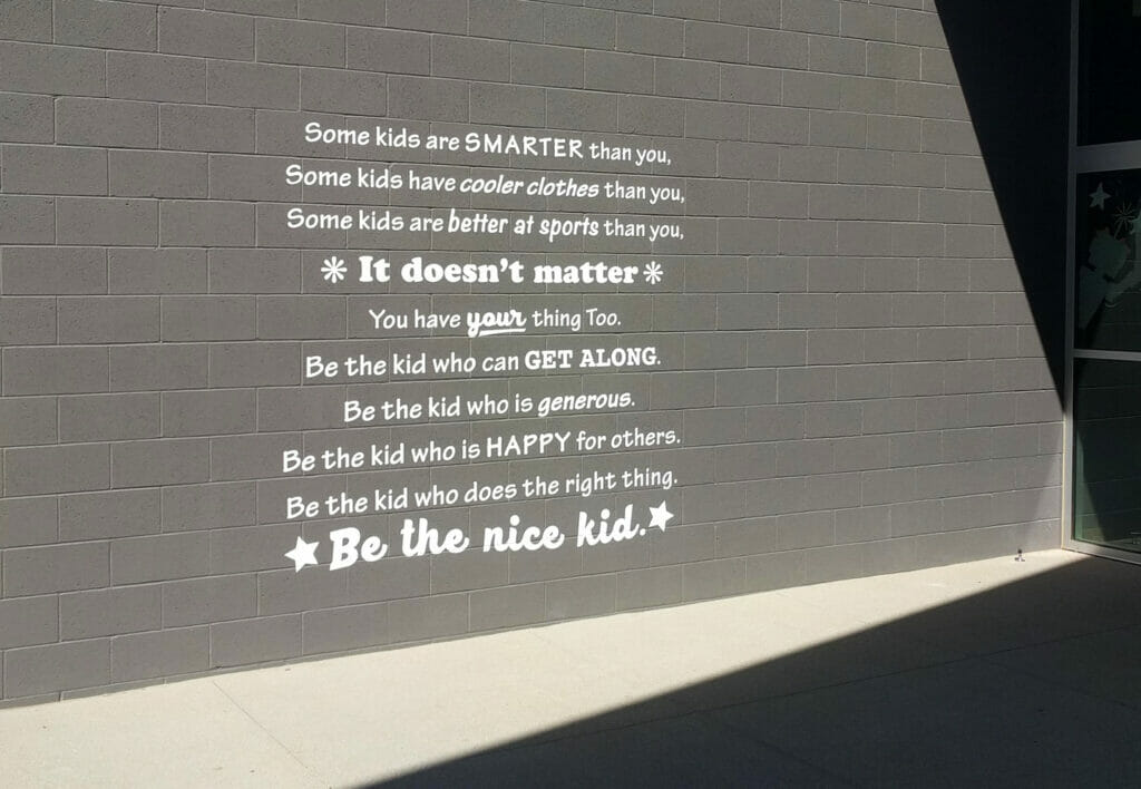 ses-nice-text-mural